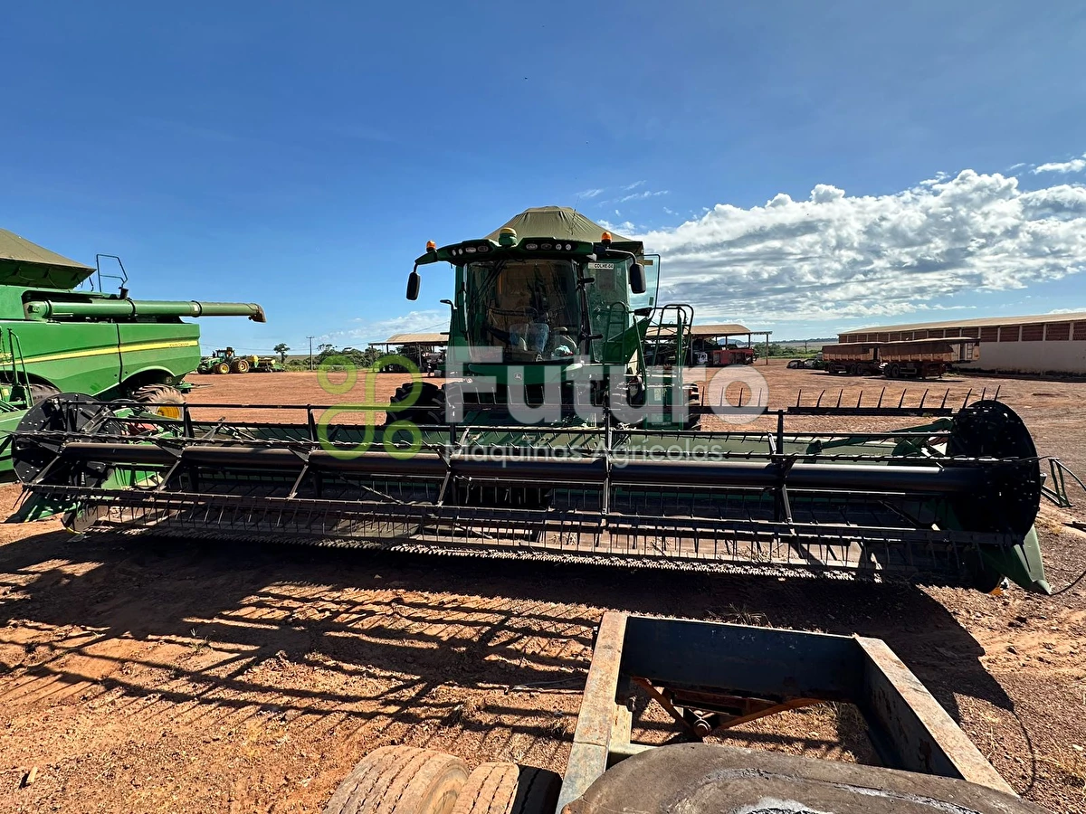 Colheitadeira John Deere S660 ano 2015