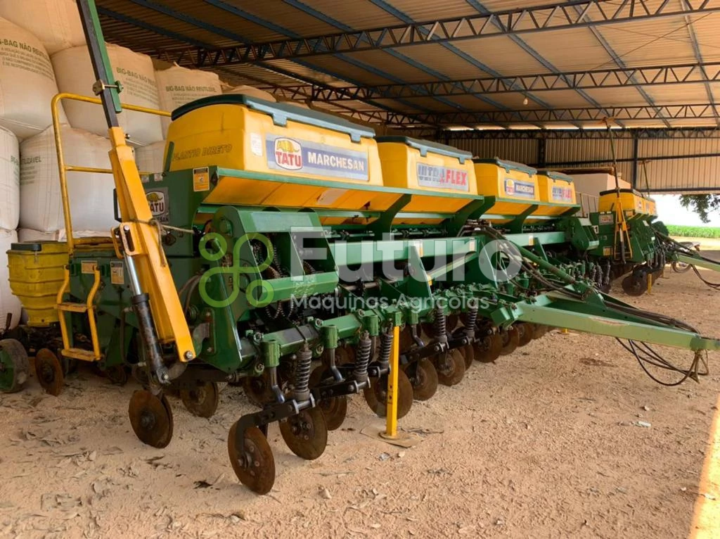 Plantadeira Tatu Marchesan Ultraflex ano 2016