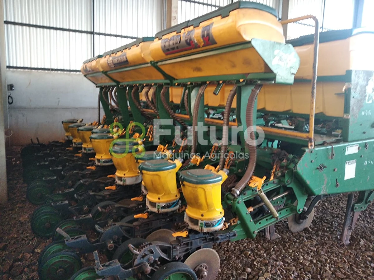 Plantadeira Tatu Marchesan COP 600 FLEX ano 2014
