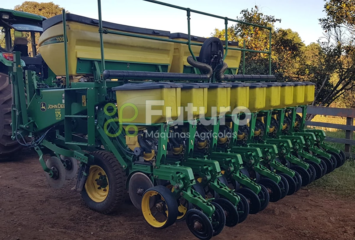 Plantadeira John Deere 1109 ano 2012