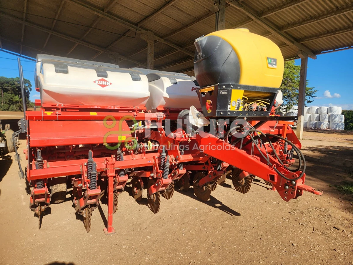 Plantadeira Kuhn PG 1100 FLEX 2017 - Implementos para Plantio