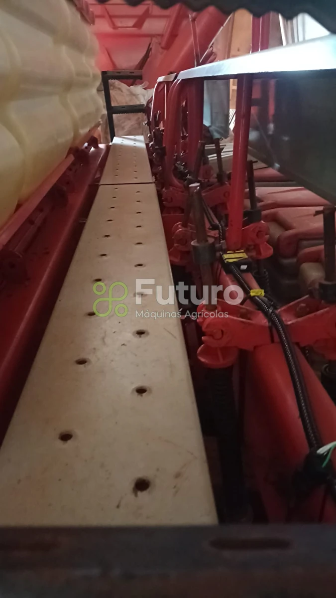 Plantadeira Stara SS 8000 ano 2000