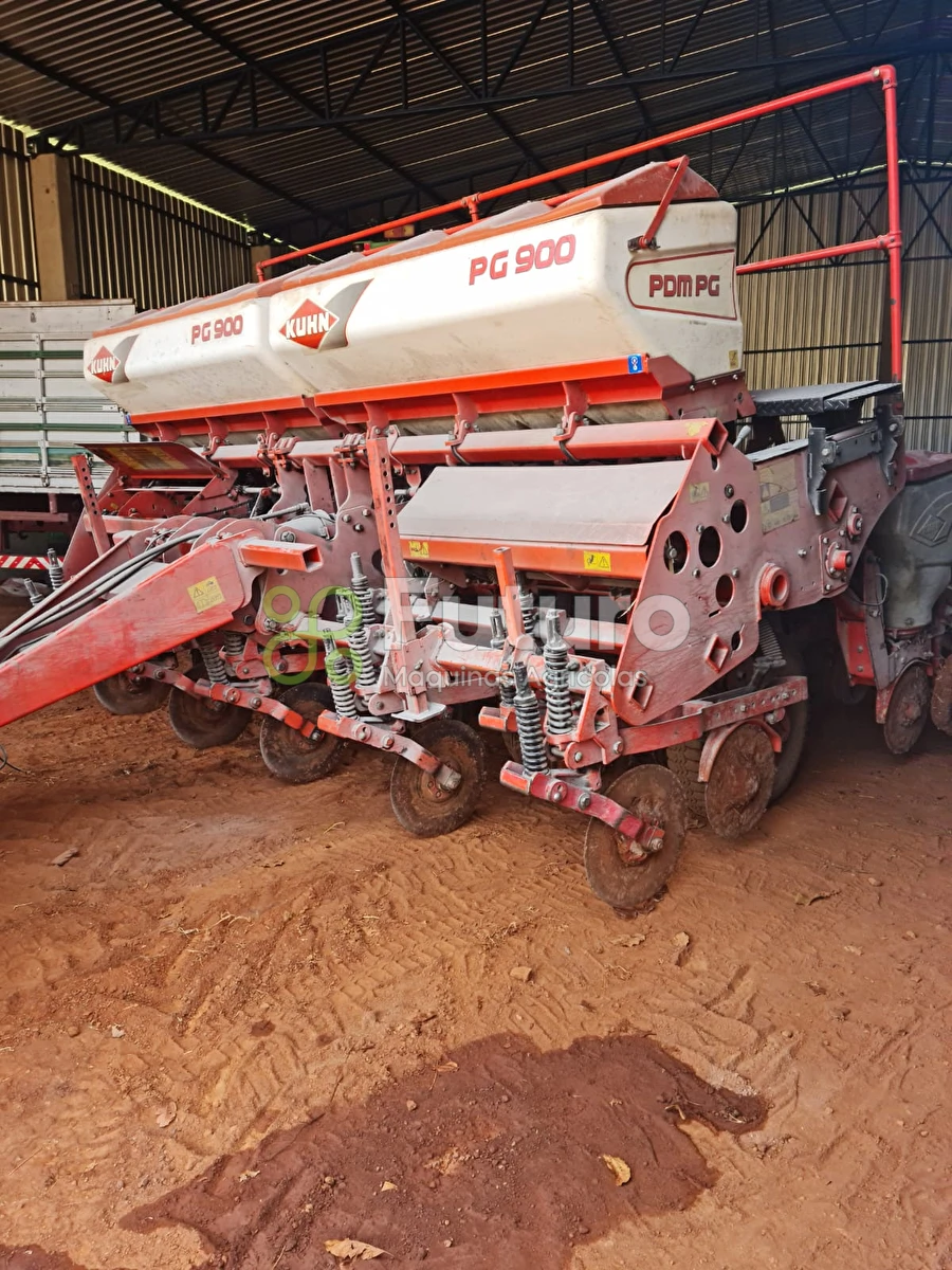 Plantadeira Kuhn PDM PG 900 ano 2013