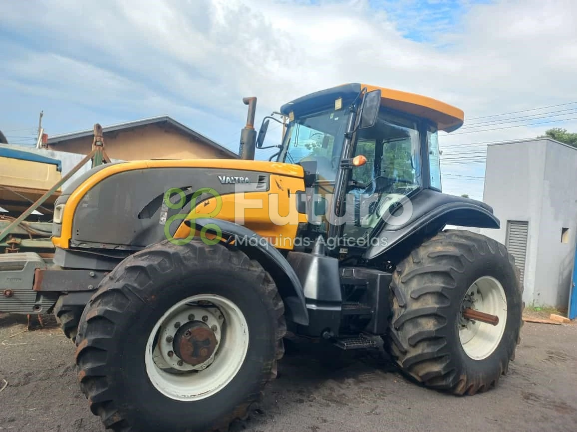 Trator Valtra BT 190 ano 2014 - BT 190 - Máquinas Agrícolas