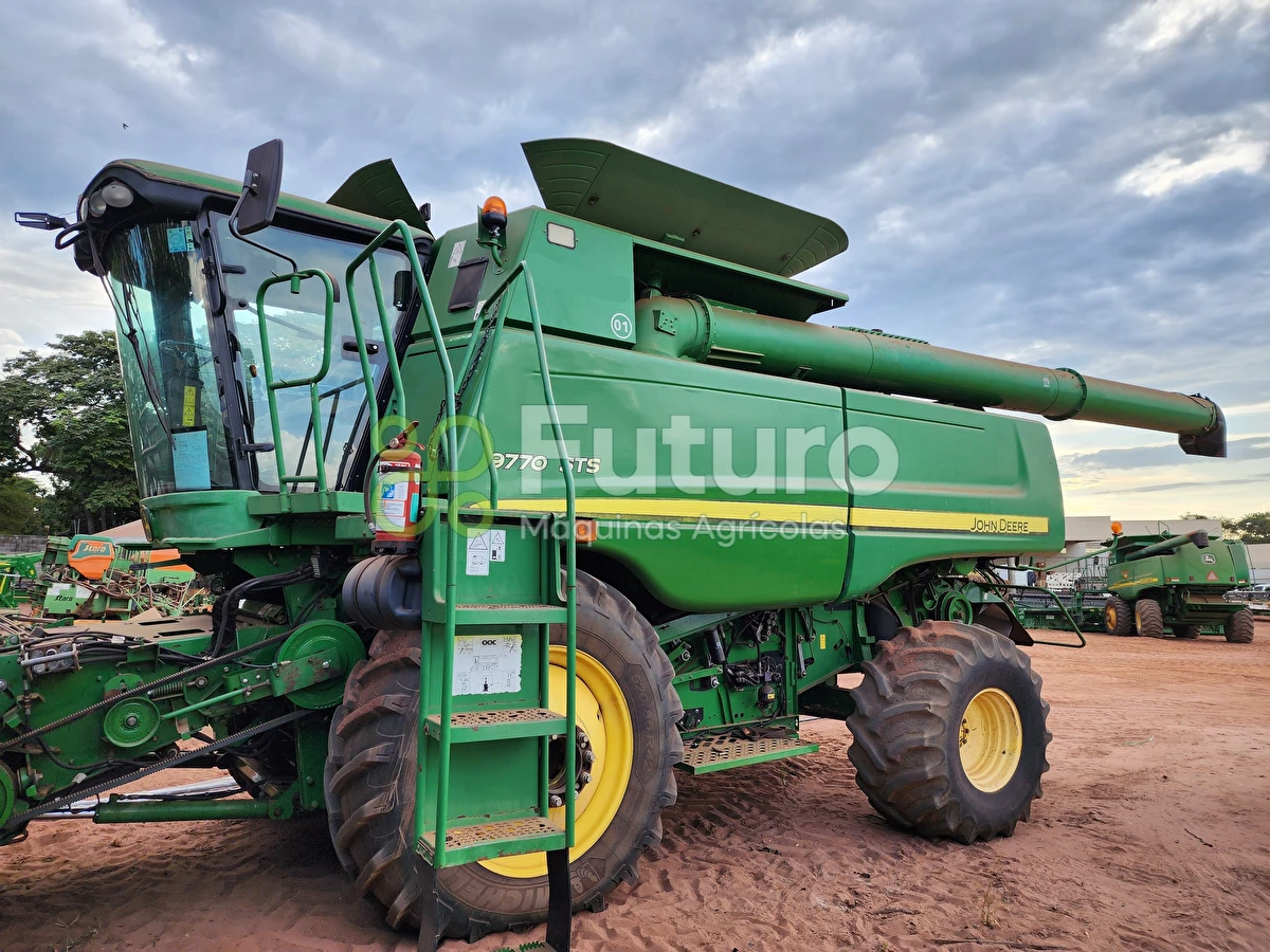 Colheitadeira John Deere 9770 ano 2010
