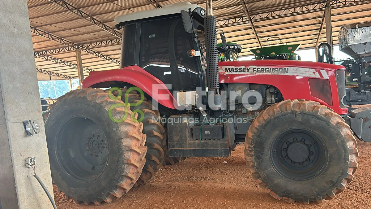 Trator Massey Ferguson MF 7415 ano 2013