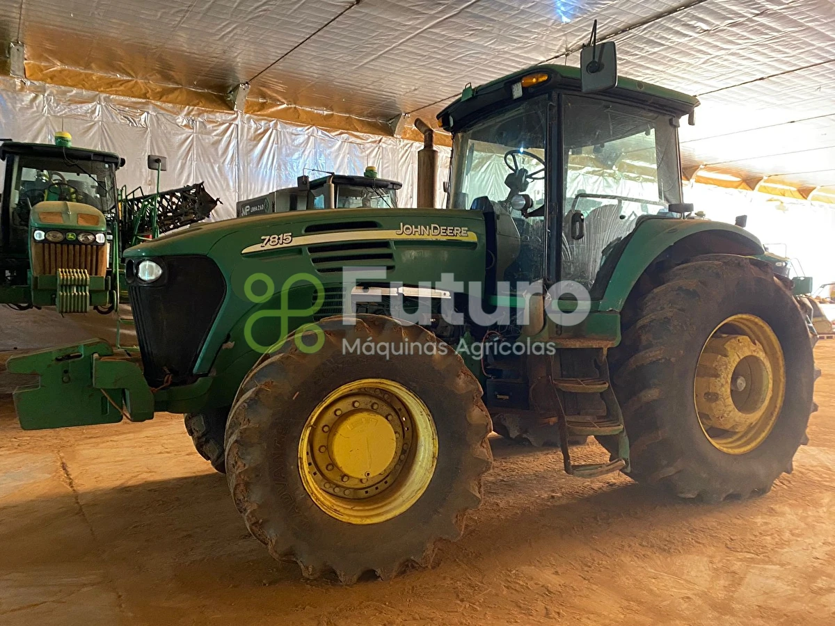 Trator John Deere 7815 ano 2008