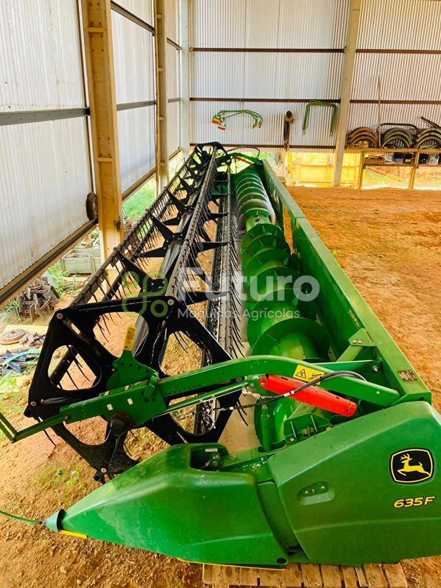 Plataforma John Deere 635F ano 2021