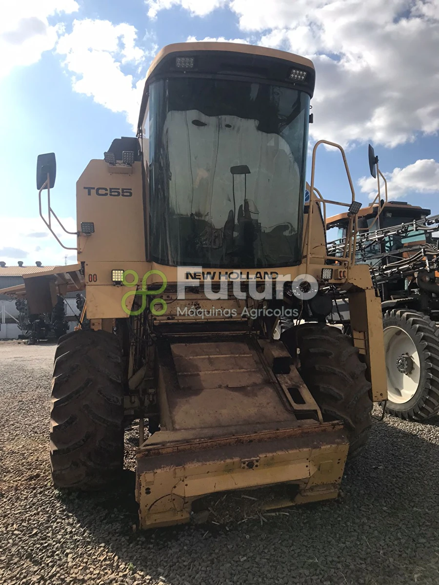 Colheitadeira New Holland TC 55 ano 1998