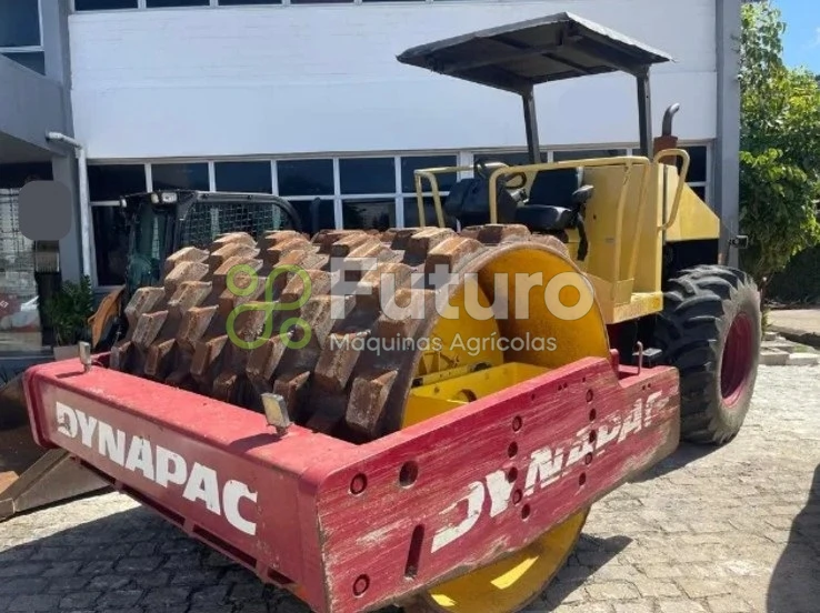 Rolo Compactador Dynapac CA250 ano 2005