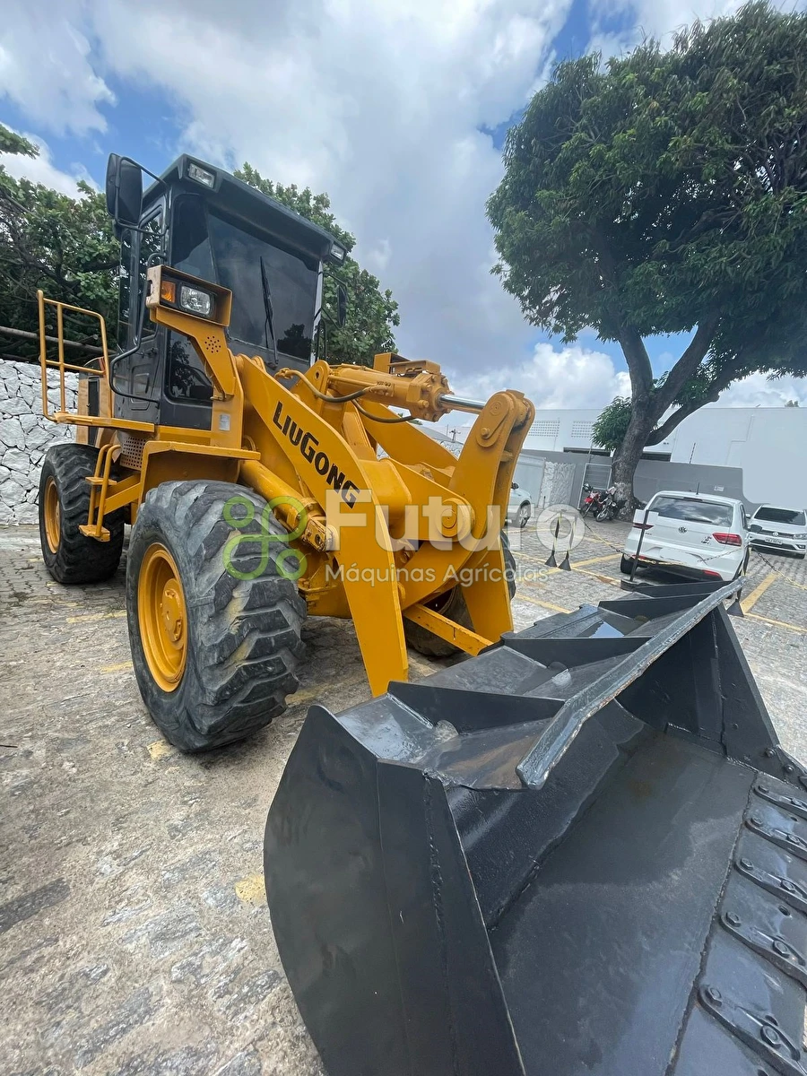 Pá Carregadeira Liugong 835T  ano 2014
