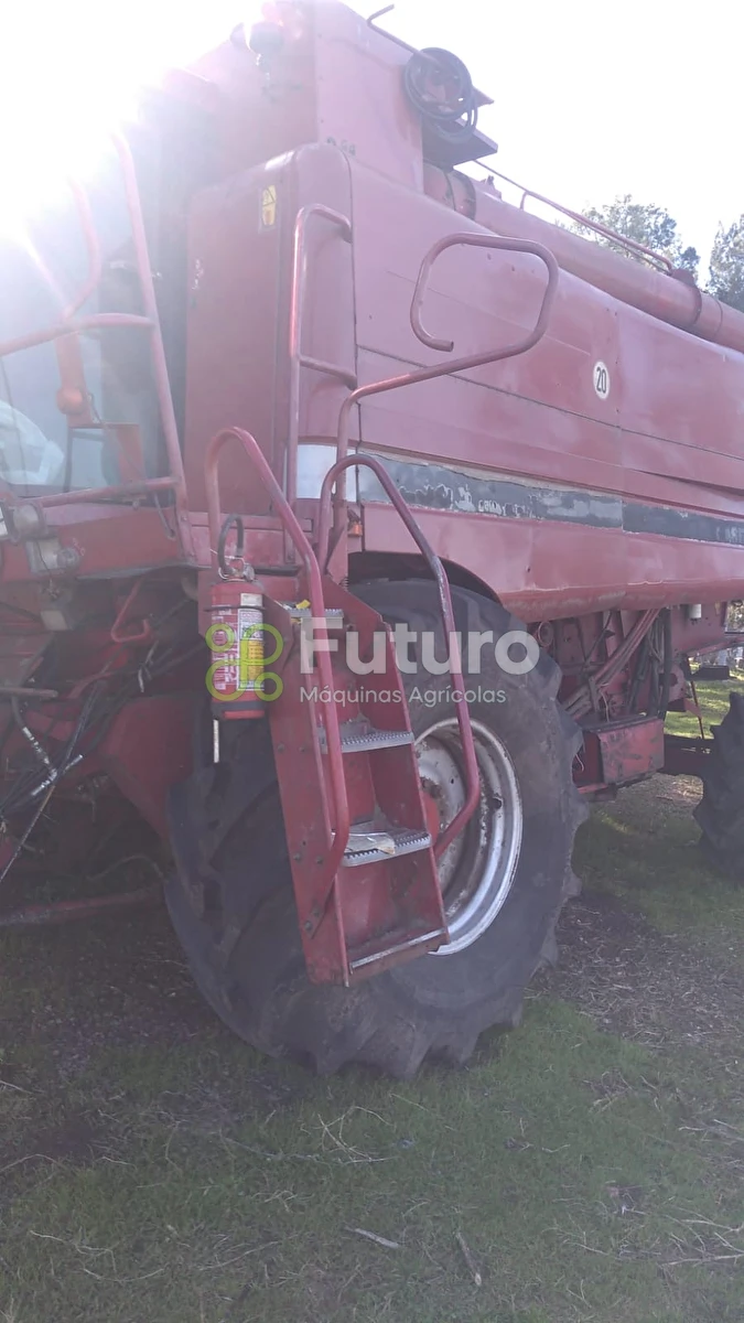Colheitadeira Case 2388 2000