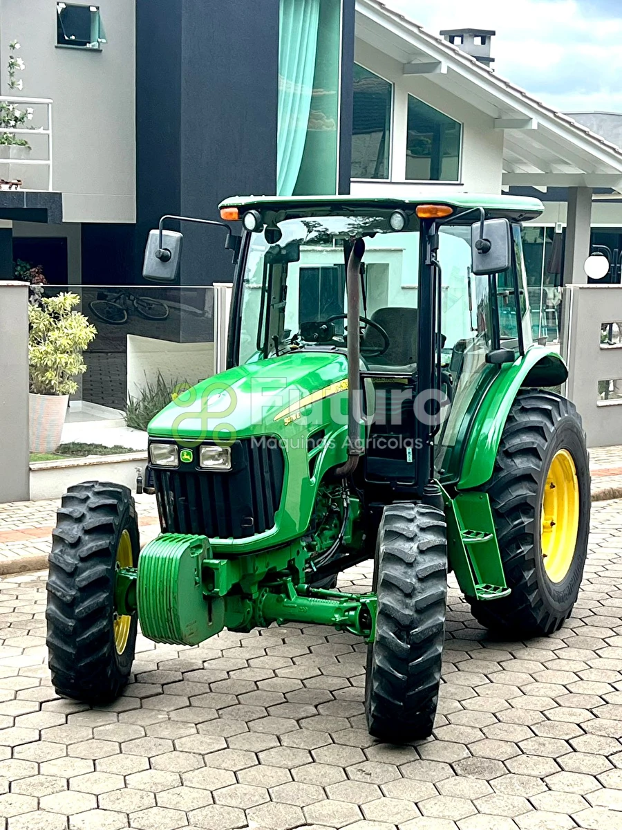 Trator John Deere 5078 E ano 2015