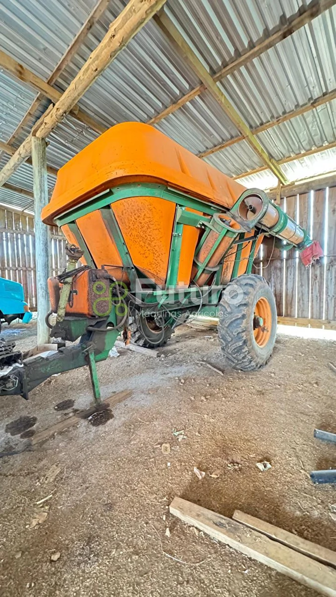 Carreta Graneleira Stara REBOKE 11.000 ano 2013
