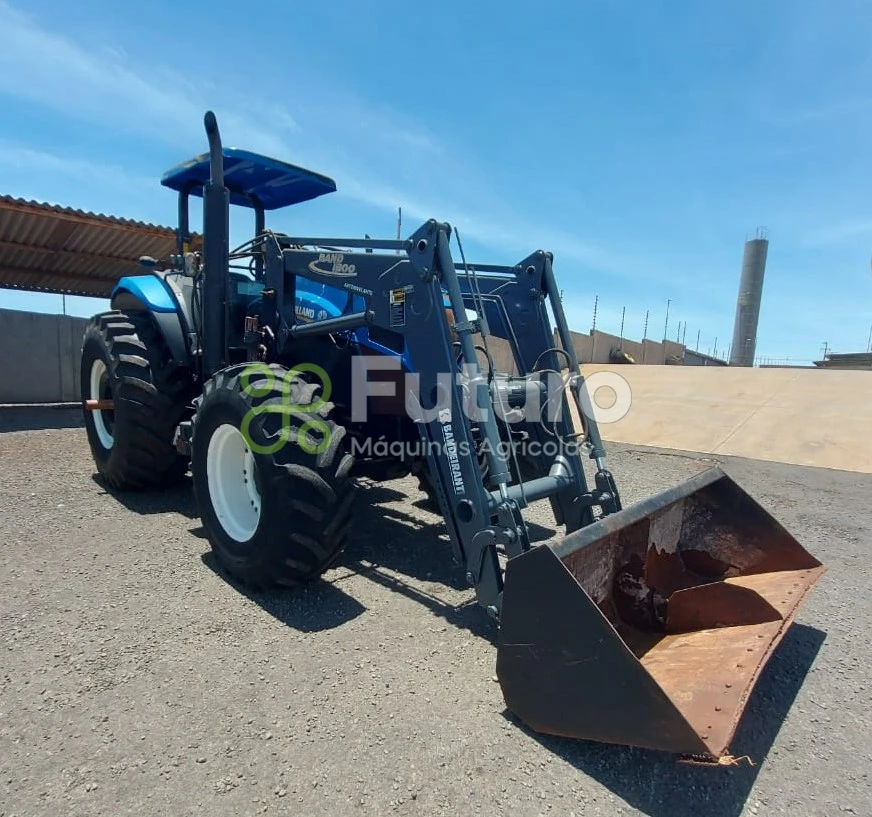 Trator New Holland T7.140 ano 2014