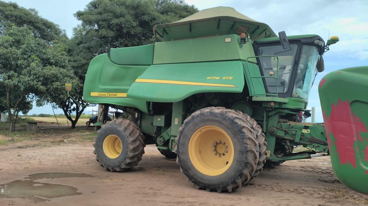 Colheitadeira John Deere 9770 ano 2012