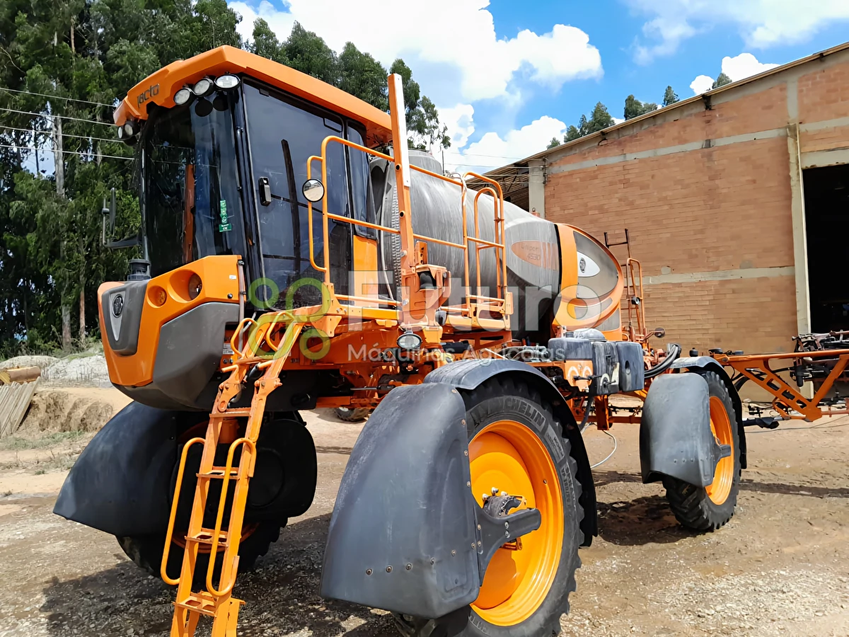 Pulverizador Autopropelido Jacto Uniport 4530 ano 2018