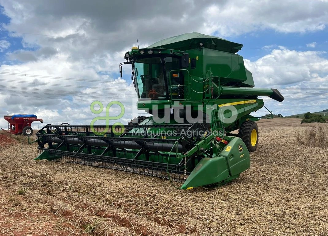 Colheitadeira John Deere S440 ano 2022