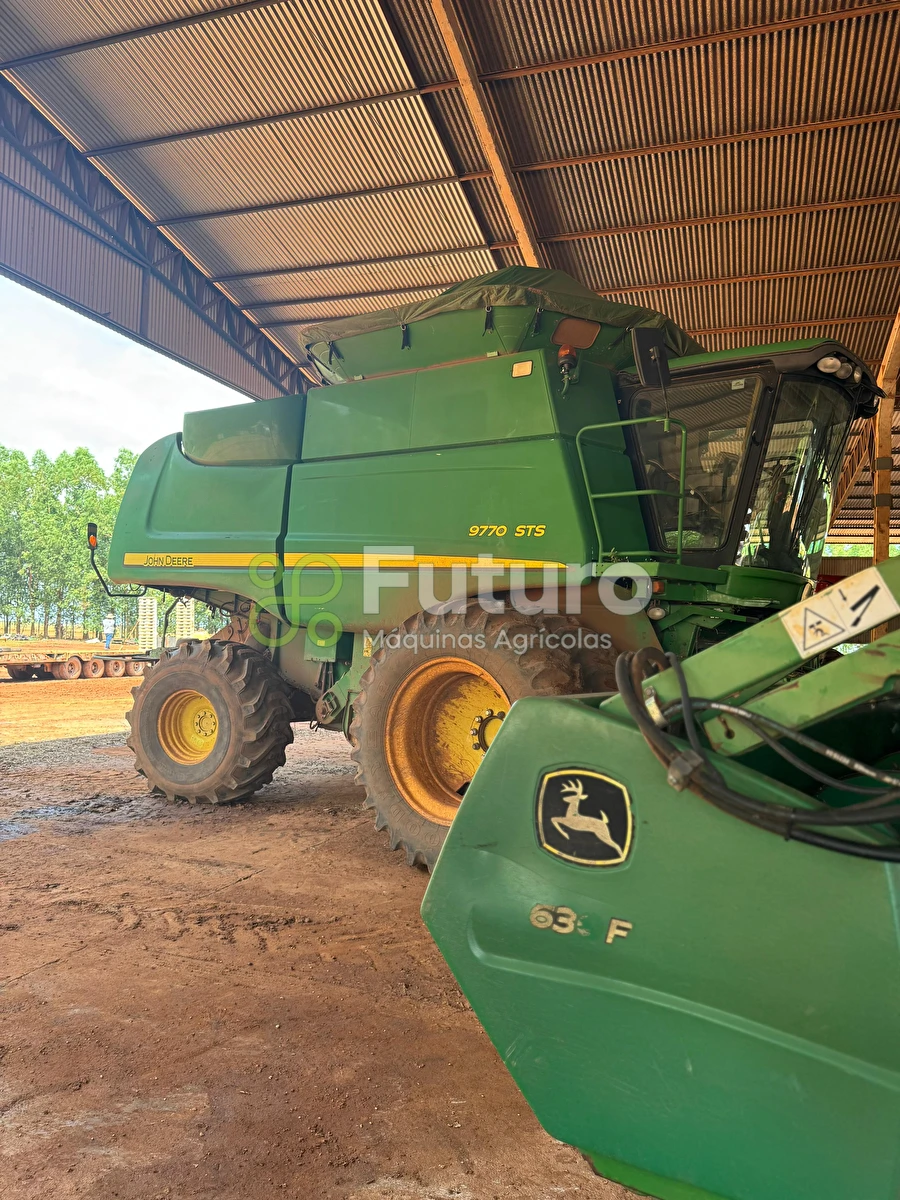 Colheitadeira John Deere 9770 ano 2012