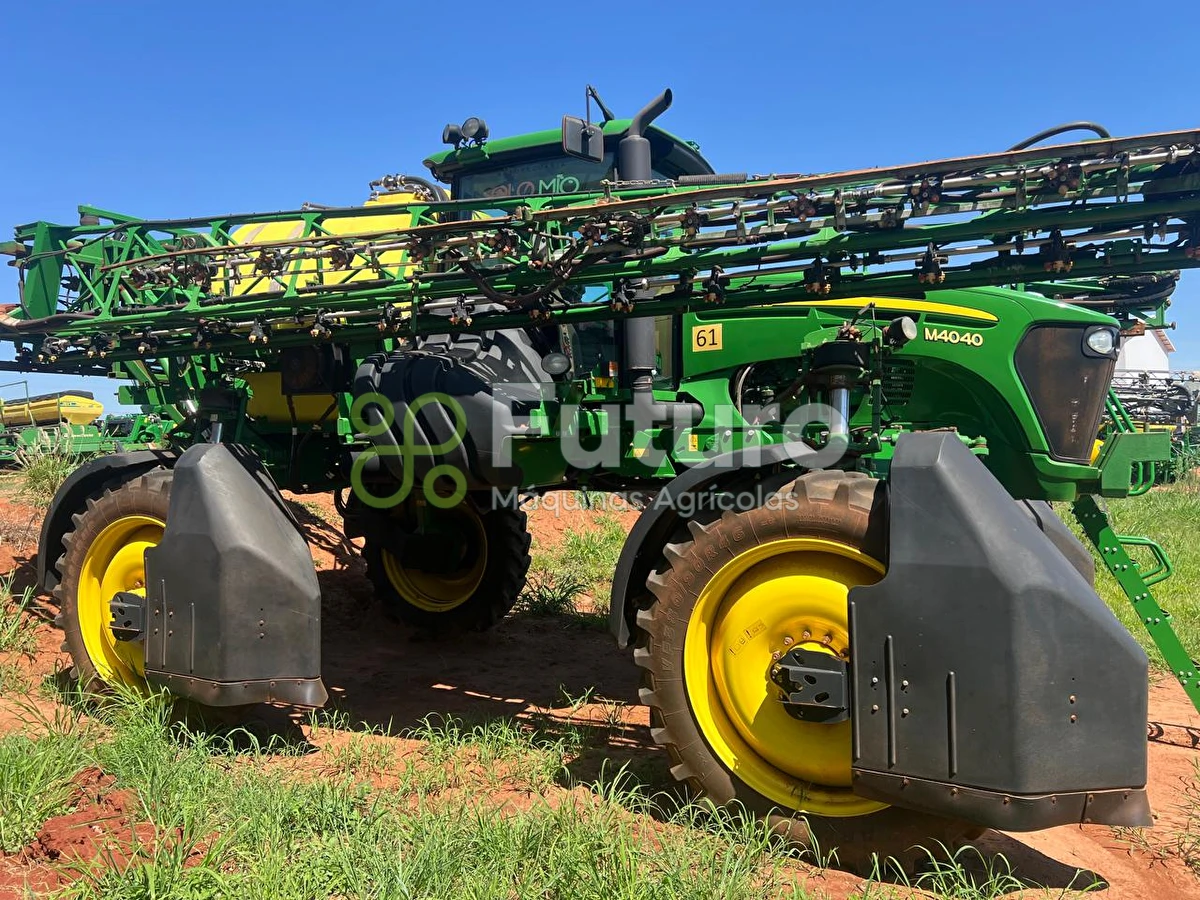 Pulverizador Autopropelido John Deere M4040 ano 2022