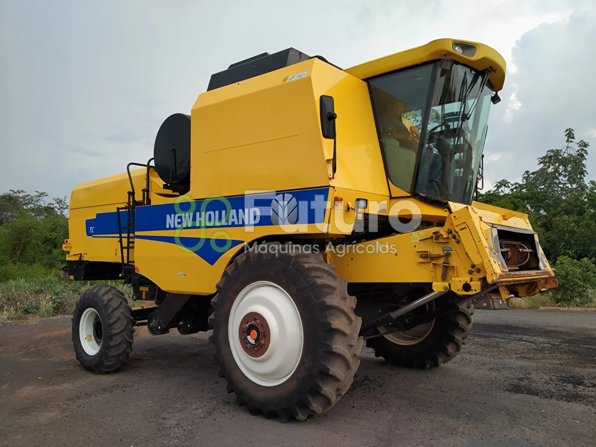 Colheitadeira New Holland TC 5090 ano 2017 - TC 5090 - Máquinas Agrícolas