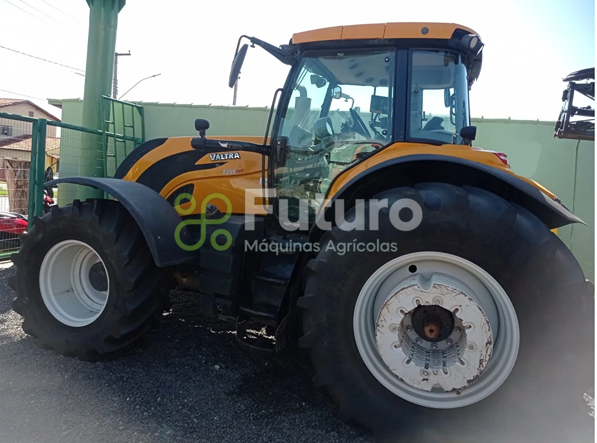 Trator Valtra CVT 250 ano 2022