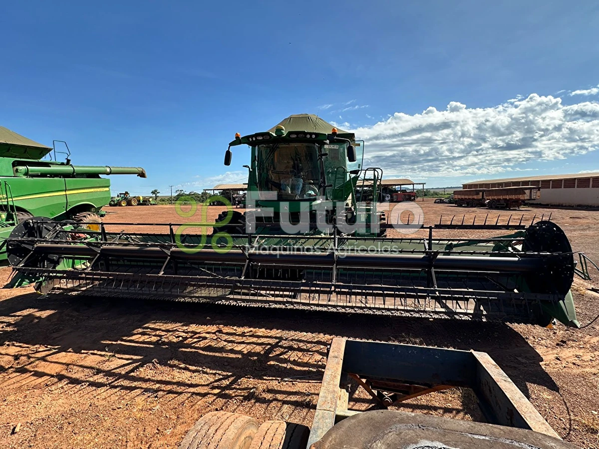 Colheitadeira John Deere S660 ano 2015