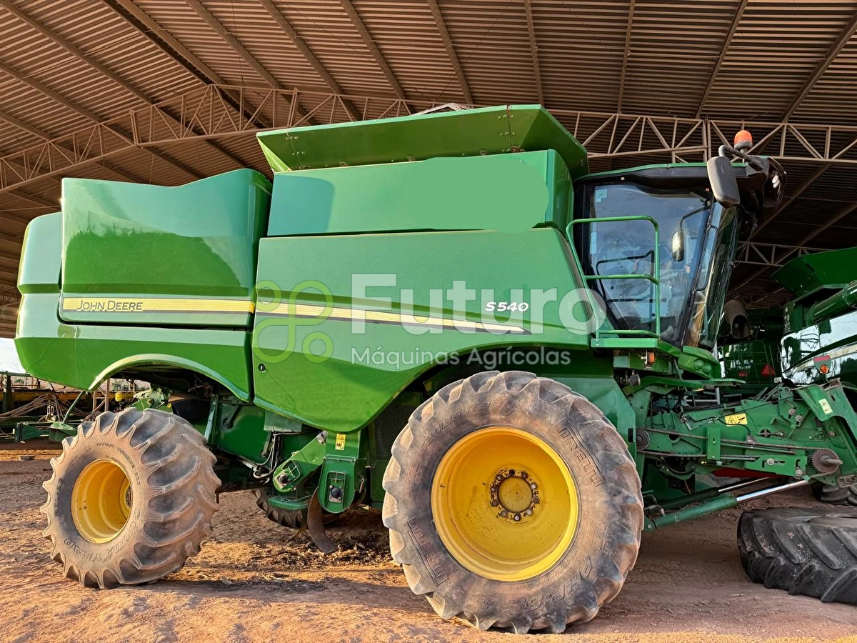 Colheitadeira John Deere S540 ano 2016