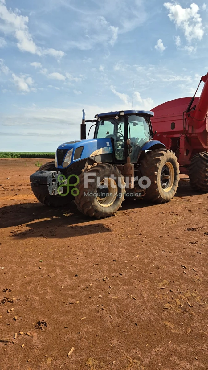 Trator New Holland T7040 ano 2008