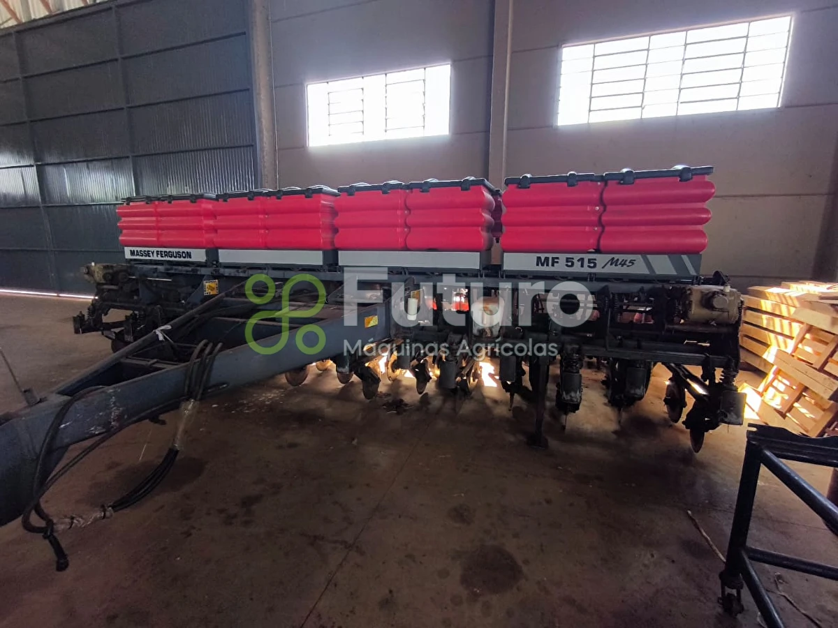 Plantadeira Massey Ferguson MF 515 ano 2011