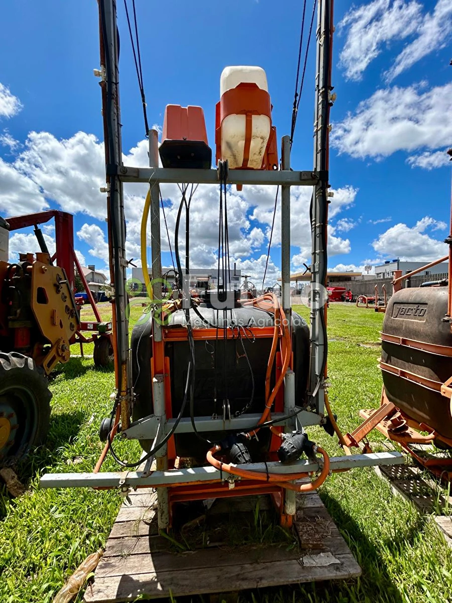 Pulverizador Jacto PJ402 ano 2012