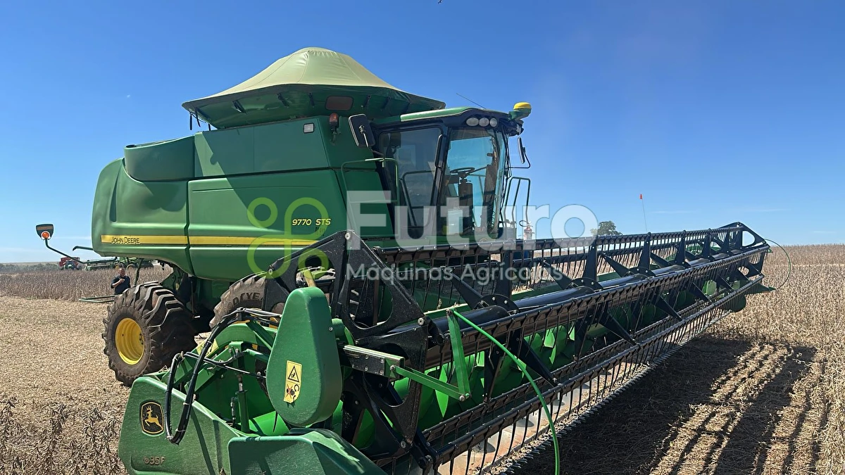 Colheitadeira John Deere STS 9770 ano 2013
