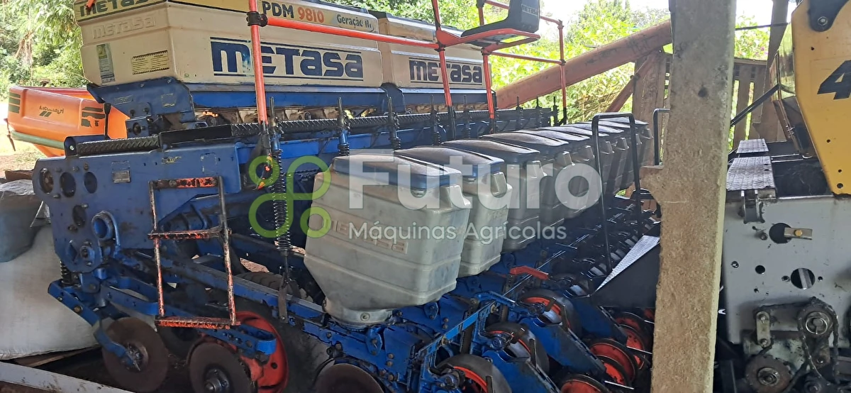 Plantadeira Metasa PDM 9810 ano 2002