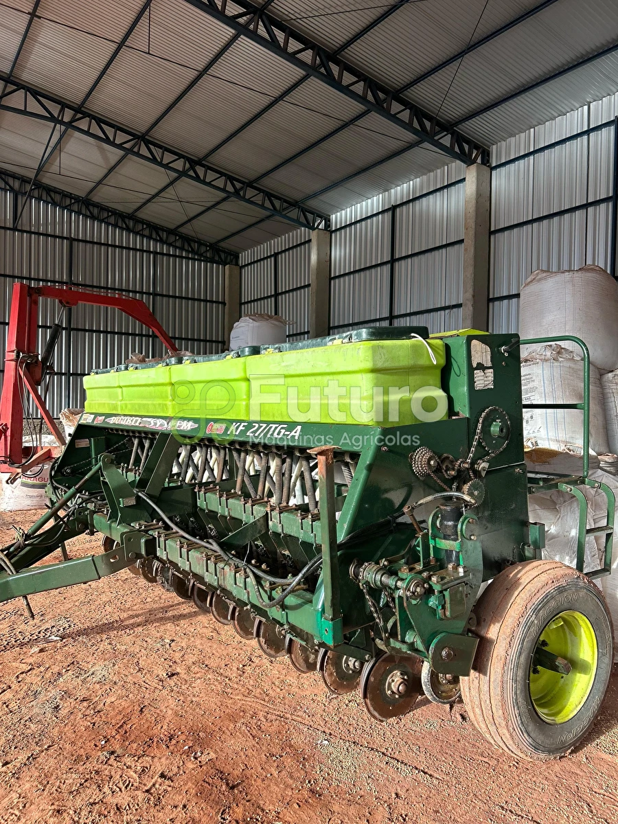 Plantadeira KF 27/TG A ano 2013