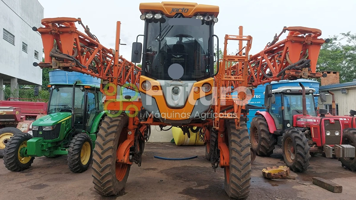 Pulverizador Autopropelido Jacto 3030 ano 2013