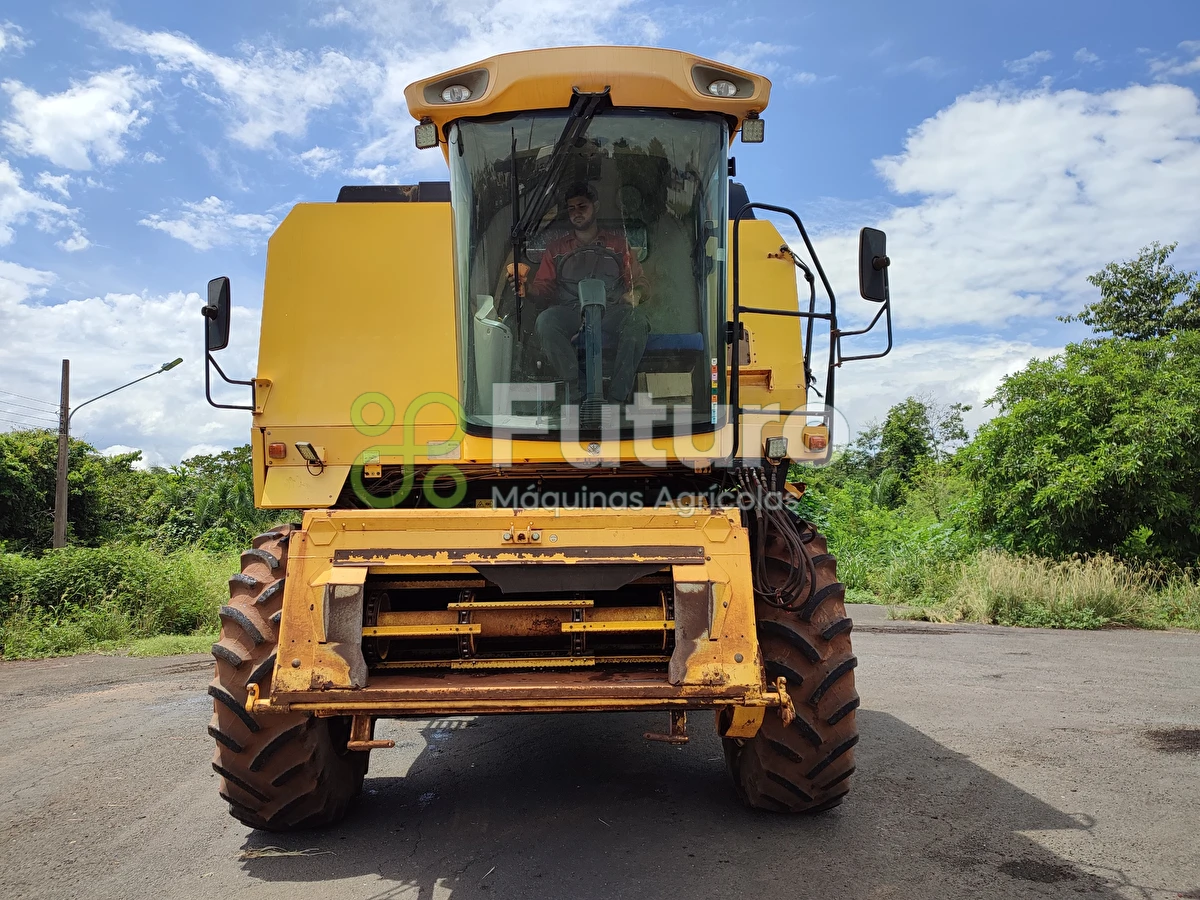 Colheitadeira New Holland TC 5090   ano 2015