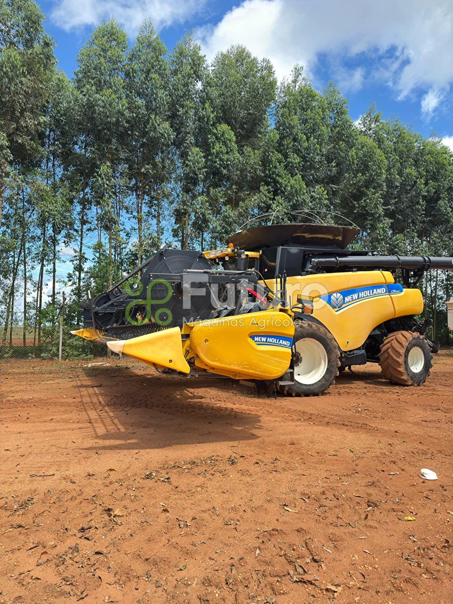 Colheitadeira New Holland CR 8090 ano 2016