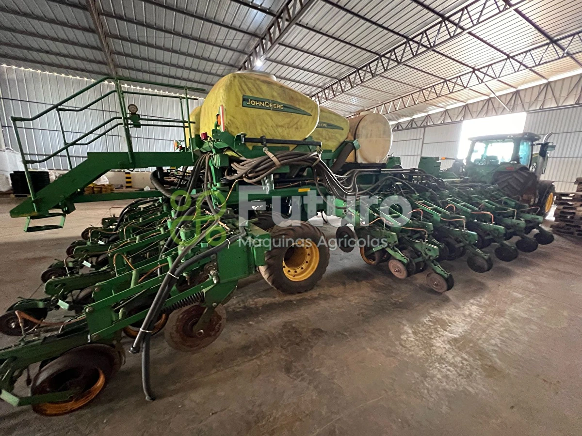 Plantadeira John Deere DB 50 ano 2013
