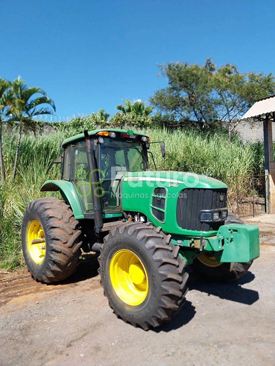 Trator John Deere 6180J ano 2016