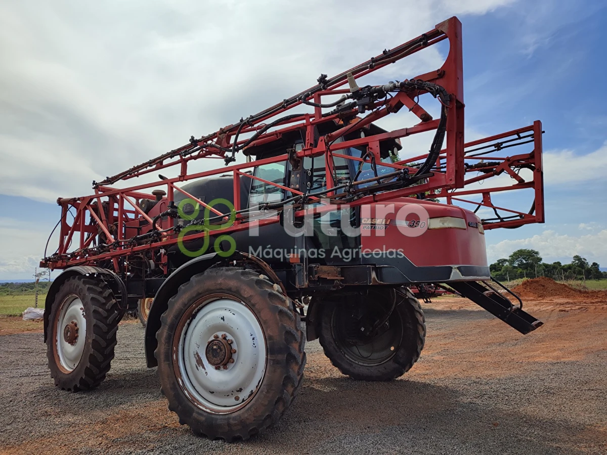 Pulverizador Autopropelido Case Patriot 350 ano 2014
