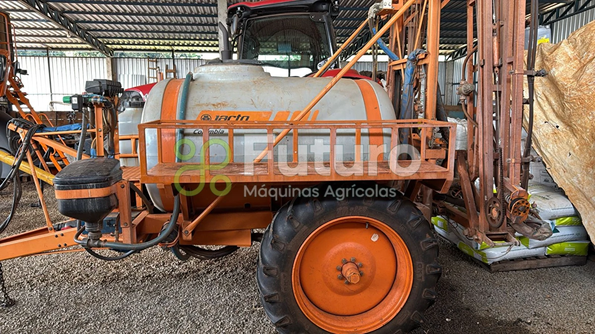 Pulverizador Jacto Columbia ano 2023