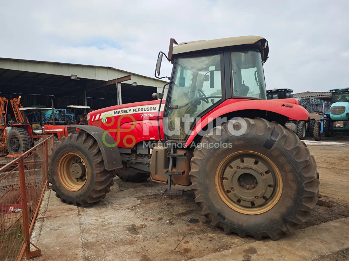 Trator Massey Ferguson 7219 ano 2019