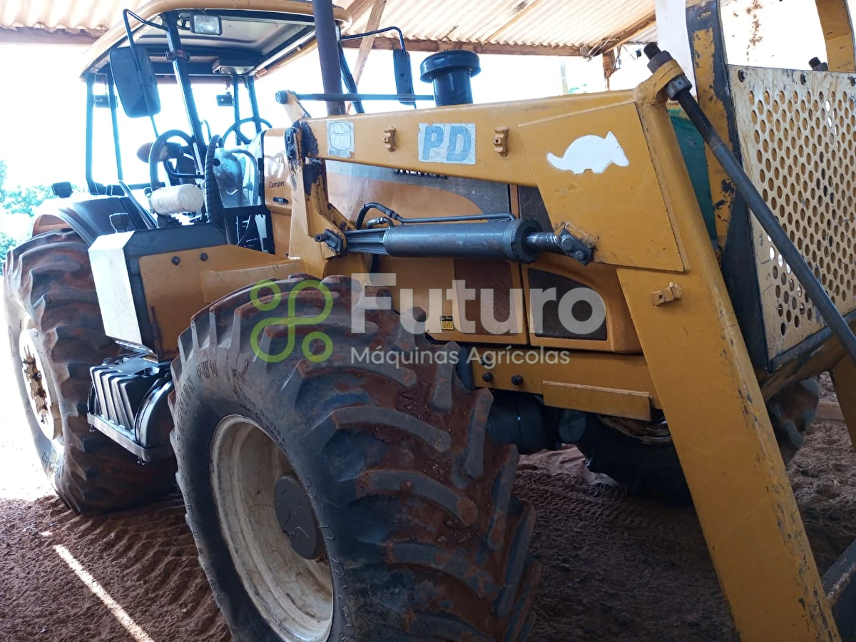 Trator Valtra BH 165 ano 2011