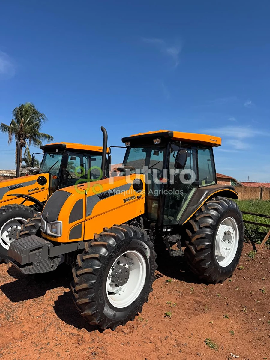 Trator Valtra BM 100 ano 2016