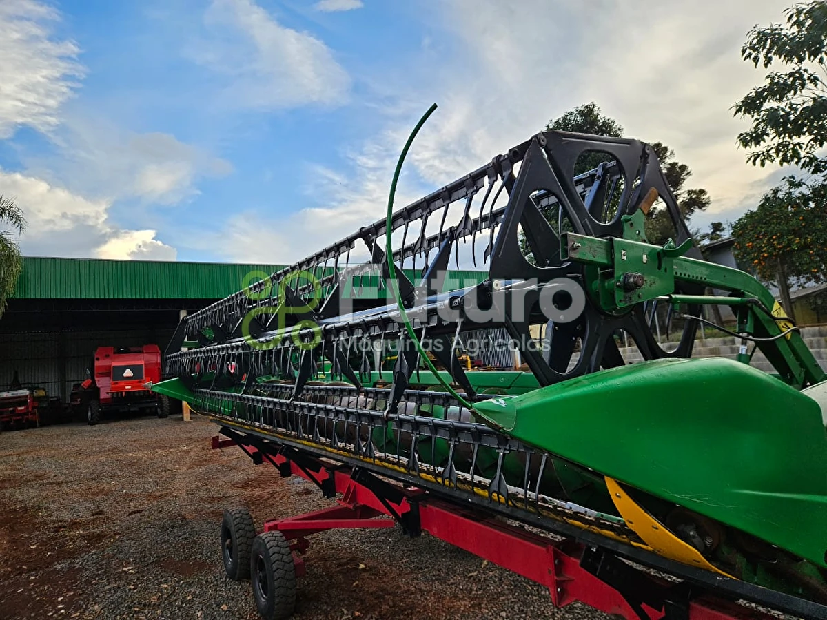 Plataforma John Deere 622F ano 2014