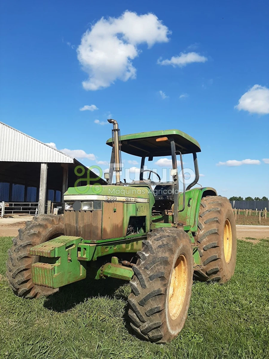Trator John Deere 6300 ano 1997