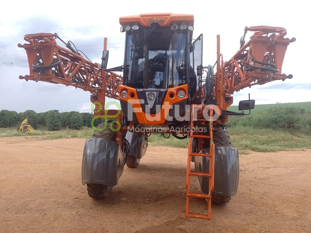 Pulverizador Autopropelido Jacto 3030 ano 2013