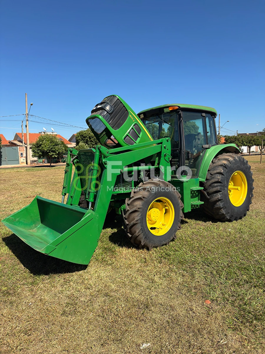 Trator John Deere 6110 ano 2015