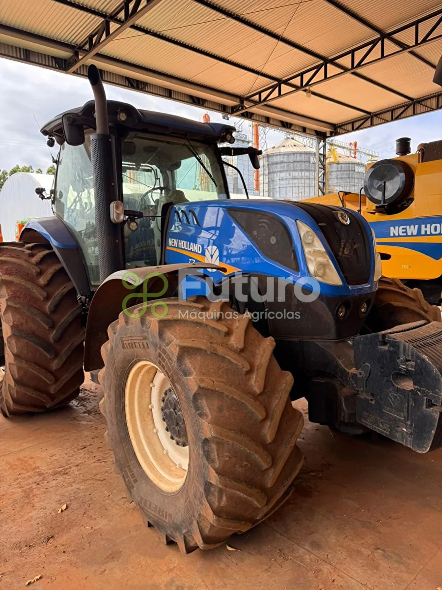 Trator New Holland T 7.260 ano 2021