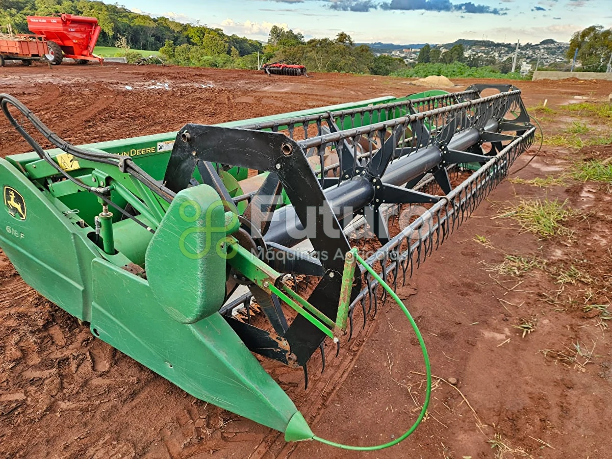 Plataforma John Deere 618F ano 2010